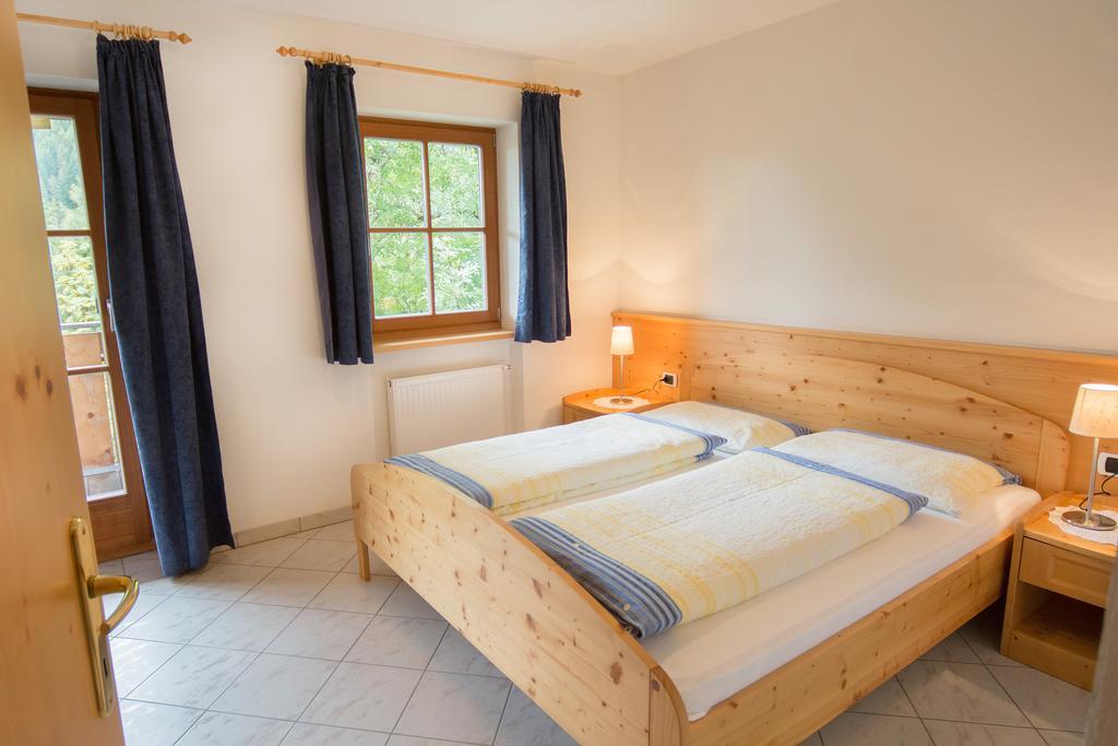 Baerntalerhof Villa Falzes Szoba fotó
