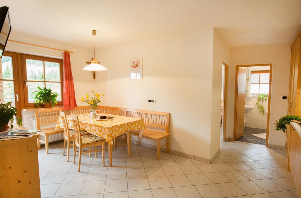 Baerntalerhof Villa Falzes Szoba fotó