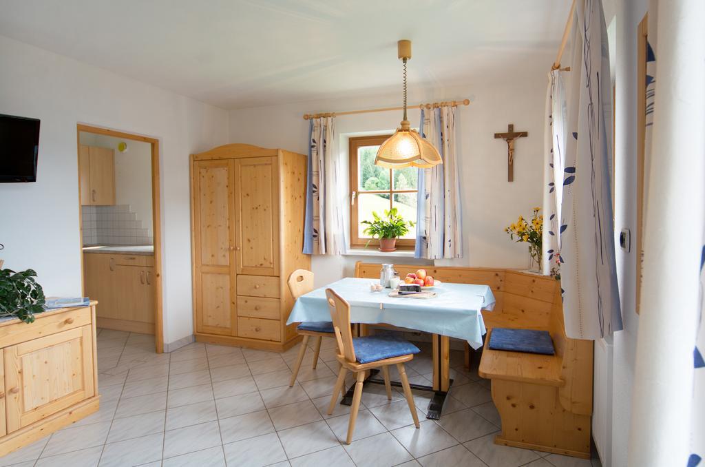 Baerntalerhof Villa Falzes Szoba fotó