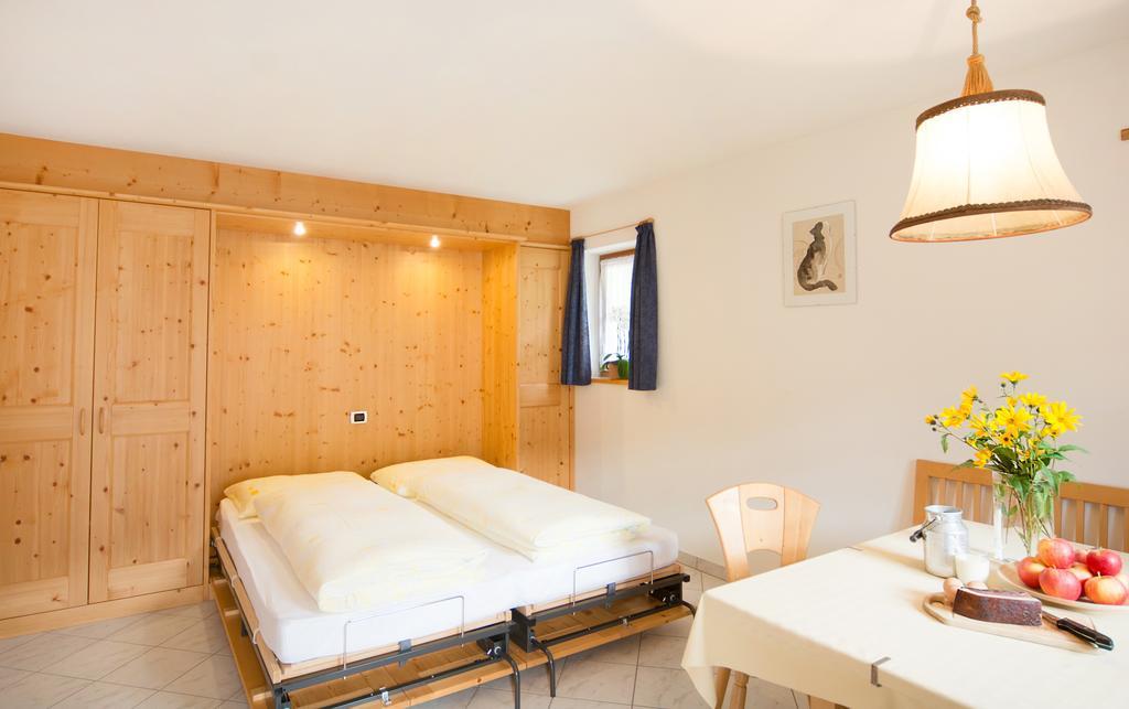 Baerntalerhof Villa Falzes Szoba fotó